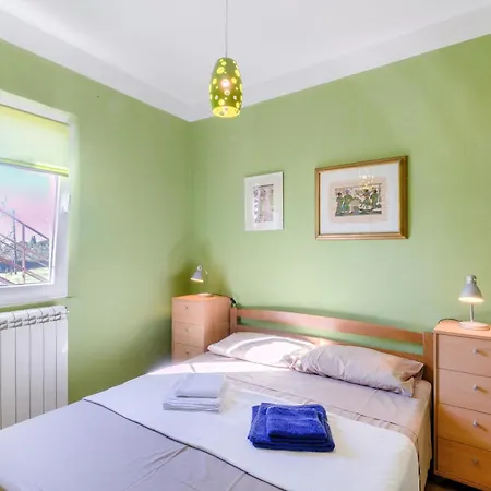 Apartment Volme